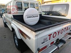 تويوتا لاند كروزر 70 بيك اب